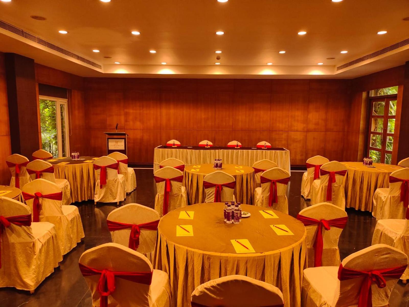 בובנשוואר La Franklin Hotel מראה חיצוני תמונה