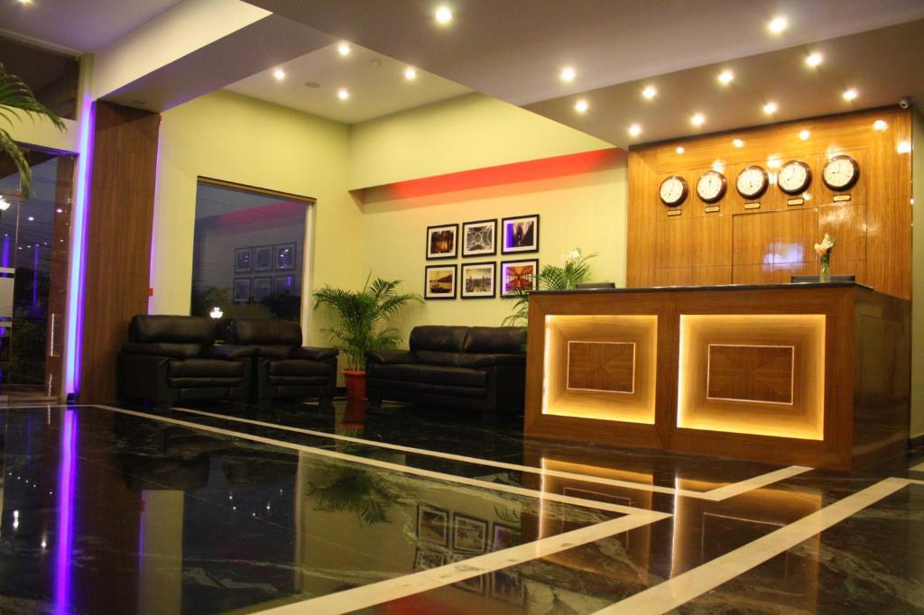 בובנשוואר La Franklin Hotel מראה חיצוני תמונה